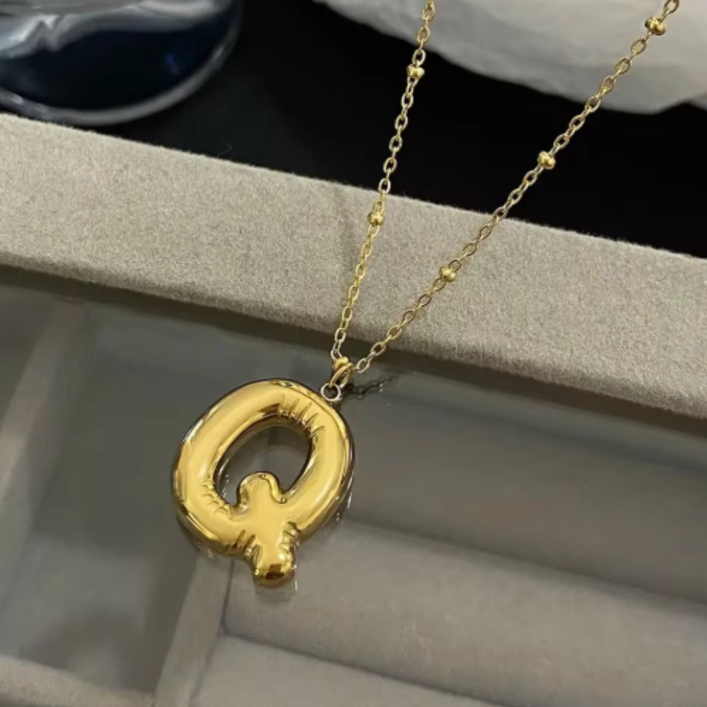 GOLD BUBBLE LETTER NECKLACE