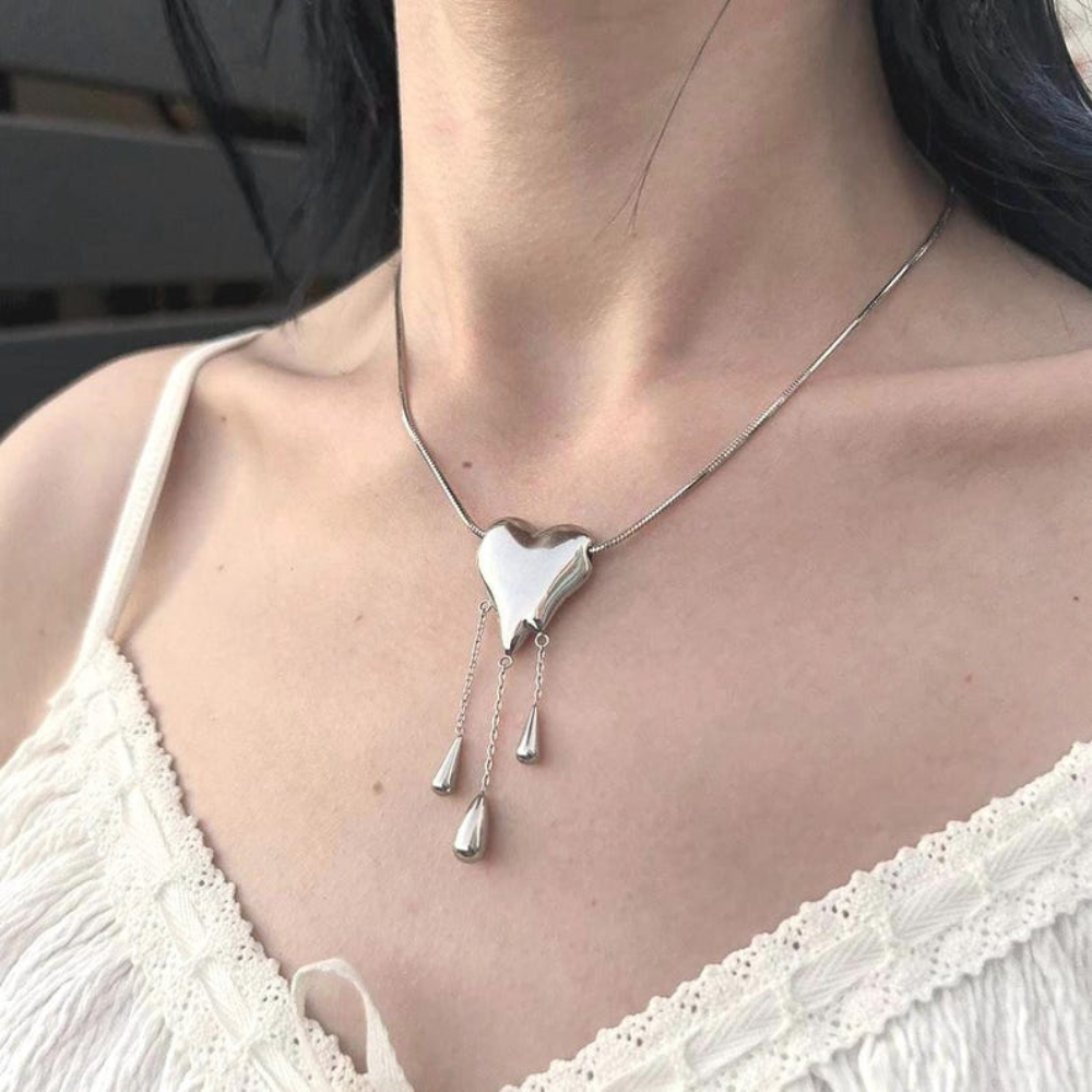 MELTING HEART NECKLACE