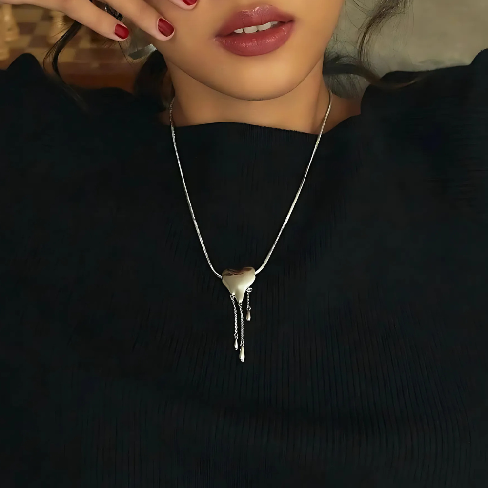 MELTING HEART NECKLACE