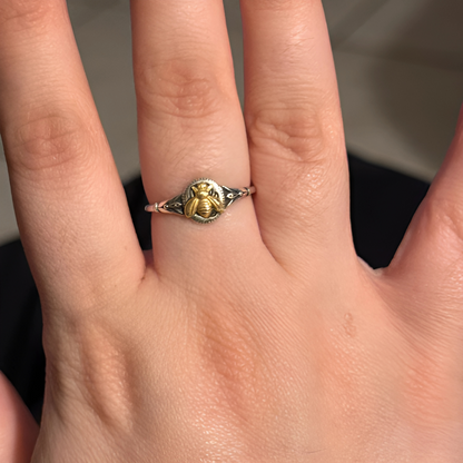 TINY BEE DAINTY RING