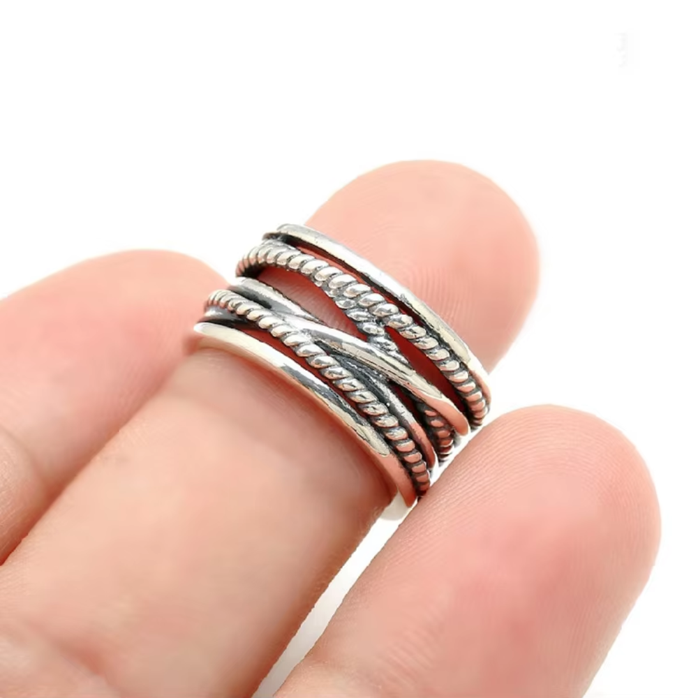 THUMB WEAVED LAYERED RING (ADJUSTABLE)