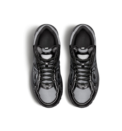 B30 Sneakers